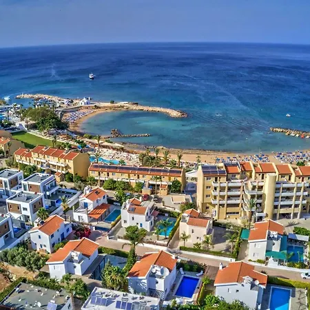 Amber * Protaras